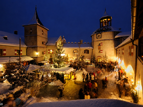 Busfahrt zum Romantischen Adventmarkt auf der Erlebnisburg Hohenwerfen am 29.11.2026 | © SBSB