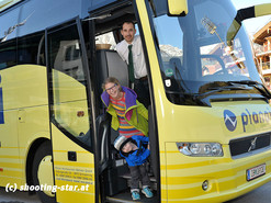 Die Fahrer der Planai Busse freuen sich auch über die kleinsten Passagiere! | © shooting-star.at